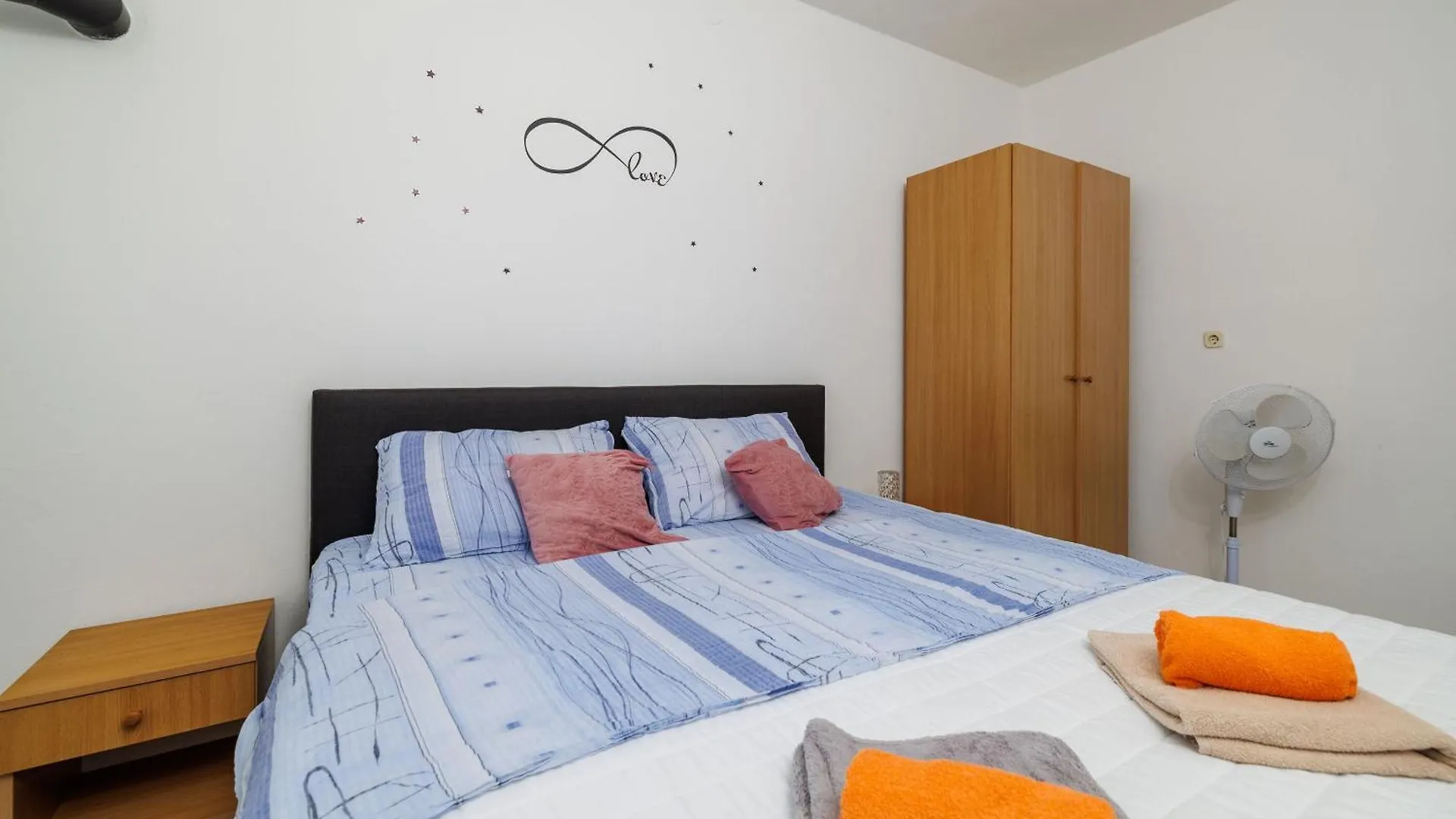 Apartment M&M Lopar