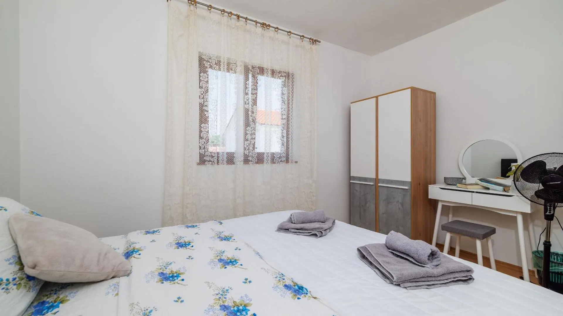 Apartment M&M Lopar